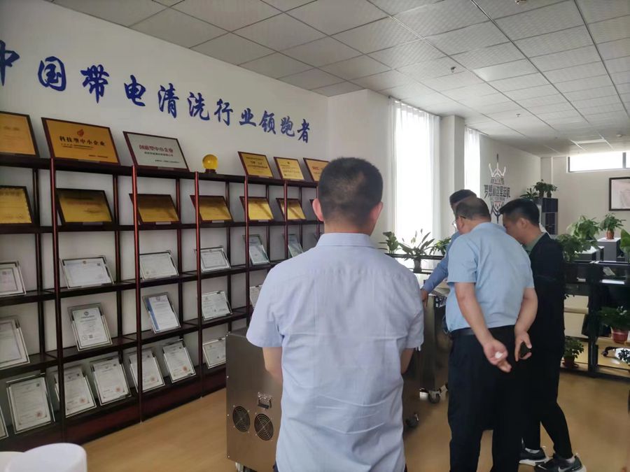 郑州吴总考察参观